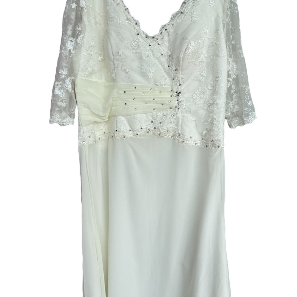Never worn ivory wedding dress sz 22 - Picture 8 of 8